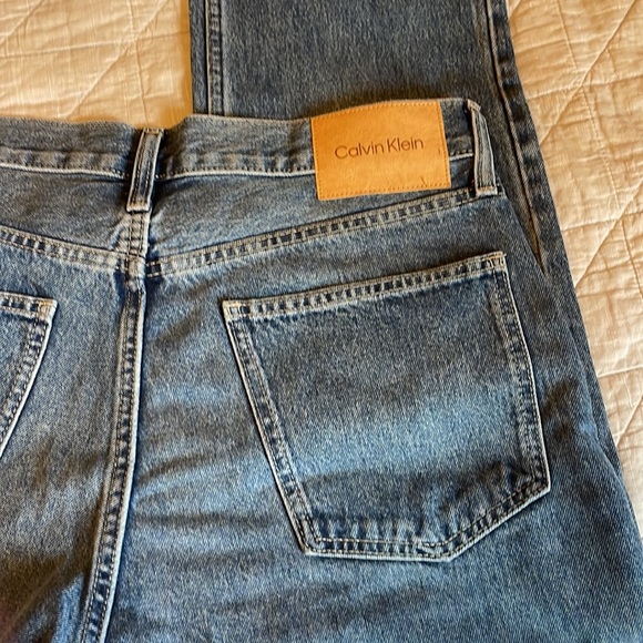 Brand new Calvin Klein slim straight - Picture 2 of 4